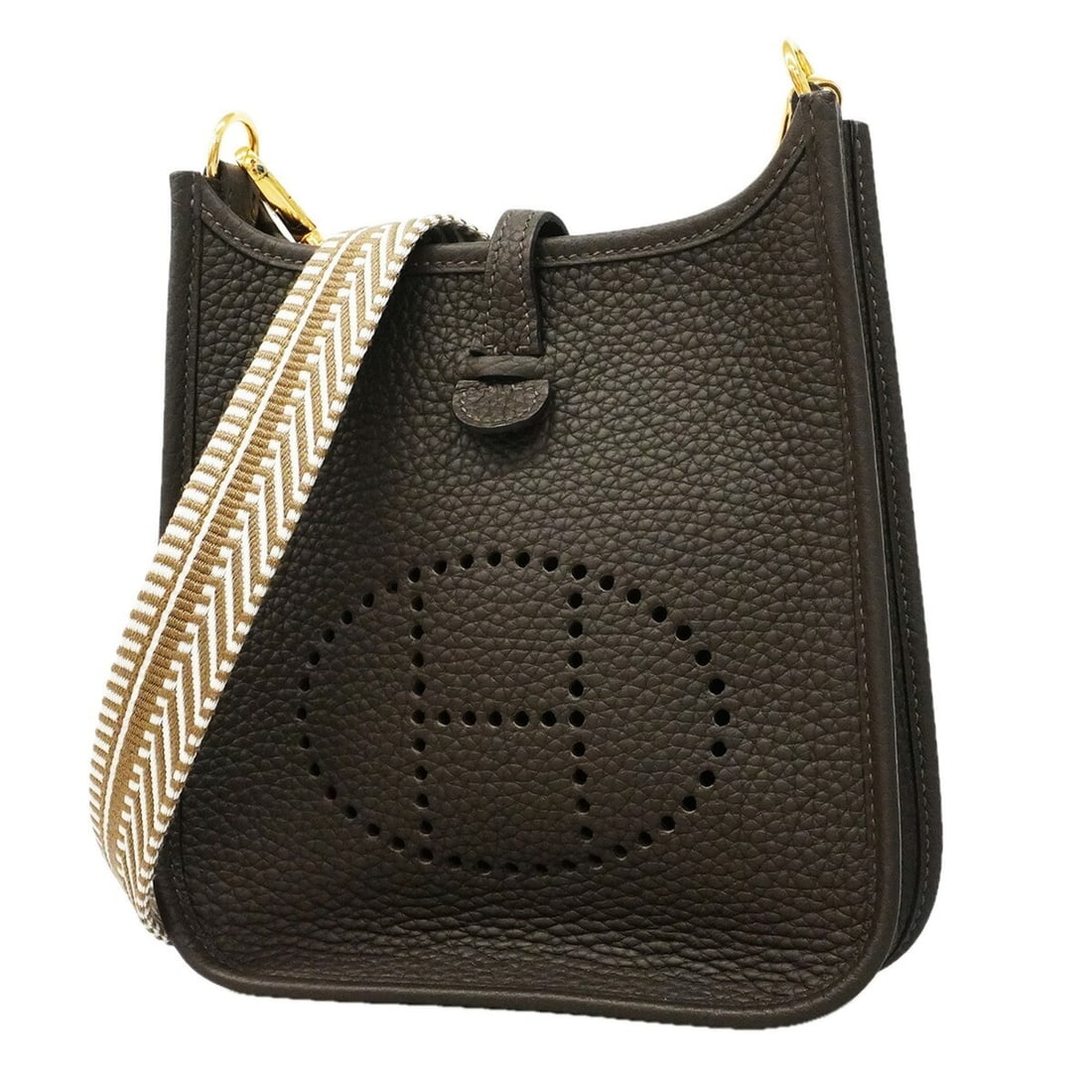 Hermes Shoulder Bag Evelyne TPM Taurillon Clemence Ebene W Stamp Women's OP023117: --- Catalog ---Category: SizeSize (HxWxD): 19cm x 17cm x 5.5cm / 7.48'' x 6.69'' x 2.16''Category: DesignType: Shoulder bagColor: BrownGender: WomenMaterial: Taurillon clemence leather Hardware Color: