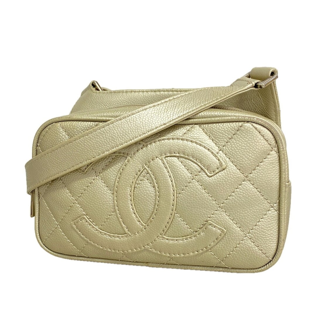 Chanel Matelassé Shoulder Bag, Caviar Leather, Metallic Gray, Women's: --- Catalog ---Category: SizeSize (HxWxD): 15cm x 20cm x 5cm / 5.9'' x 7.87'' x 1.96''Category: DesignType: Shoulder bagColor: Metallic grayGender: WomenMaterial: Grained Calfskin Hardware Color: Silv