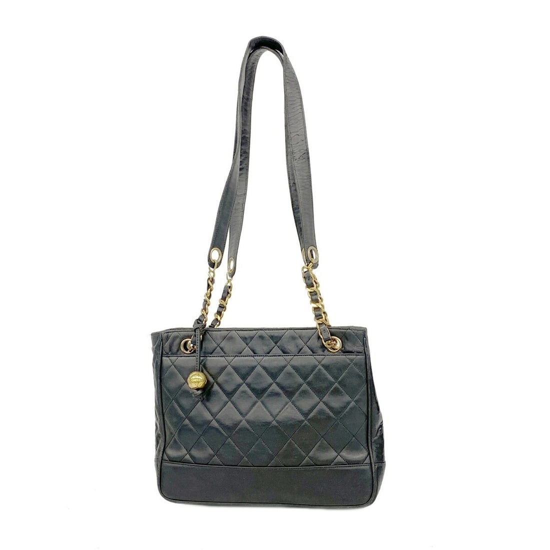 Chanel Matelassé Lambskin Chain Tote Bag, Black, for Women: --- Catalog ---Category: SizeSize (HxWxD): 22.5cm x 28cm x 5.5cm / 8.85'' x 11.02'' x 2.16''Category: DesignType: Tote bagColor: BlackGender: WomenMaterial: Leather Hardware Color: GoldLeather/Fur Typ