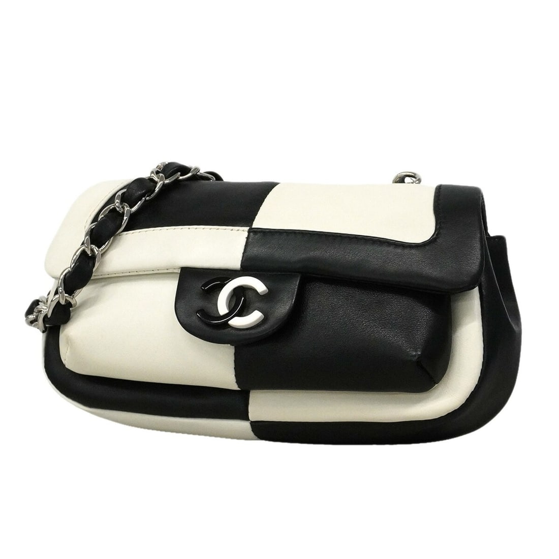 Chanel Shoulder Bag, Chain Shoulder, Bicolor Lambskin, Black and White, Women's: --- Catalog ---Category: SizeSize (HxWxD): 12cm x 21cm x 7cm / 4.72'' x 8.26'' x 2.75''Category: DesignType: Shoulder bagColor: Black, WhiteGender: WomenMaterial: Leather Hardware Color: SilverLeather