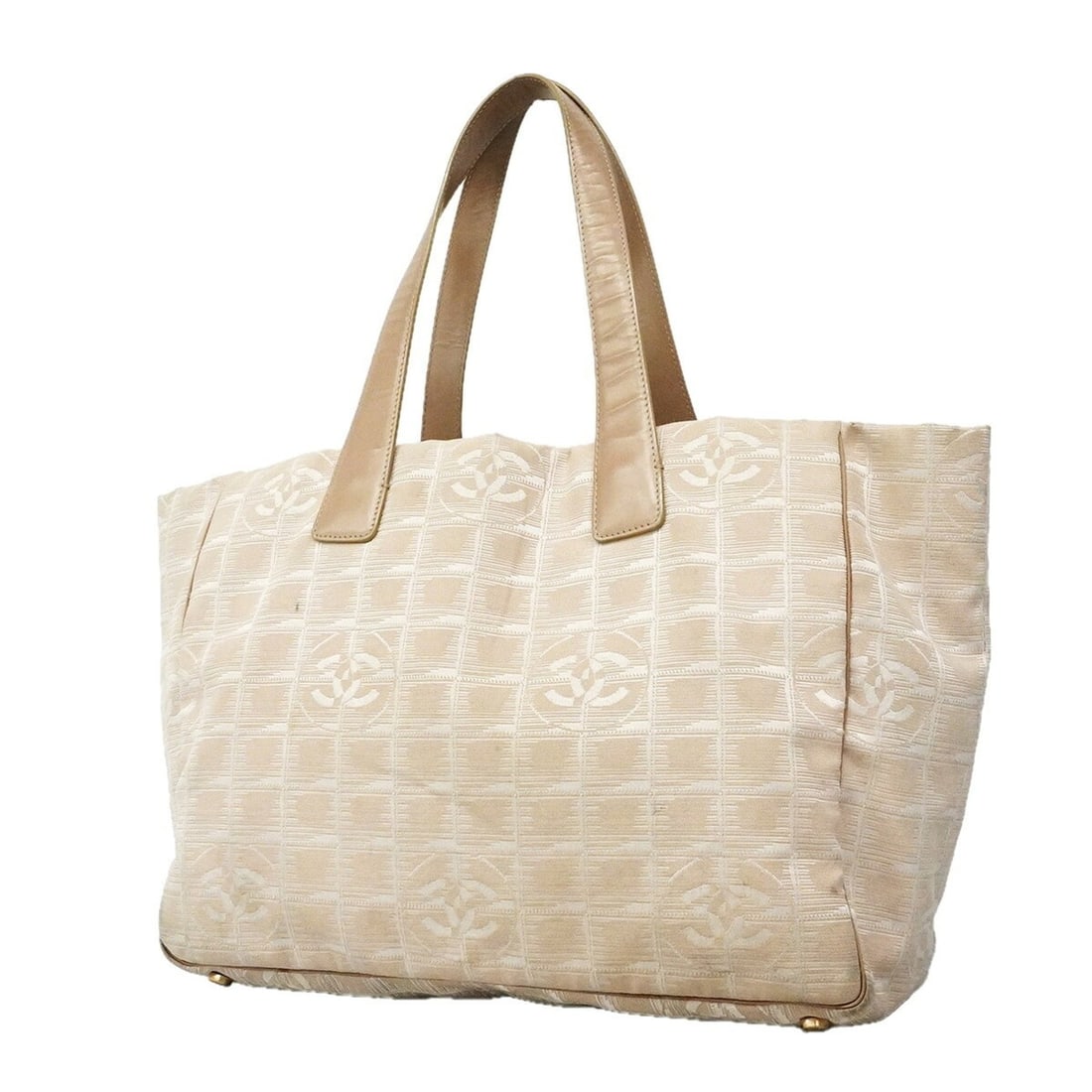 Chanel New Travel Nylon Tote Bag, Beige, Women's: --- Catalog ---Category: SizeSize (HxWxD): 26cm x 34cm x 14cm / 10.23'' x 13.38'' x 5.51''Category: DesignType: Tote bagColor: BeigeGender: WomenMaterial: Nylon Hardware Color: GoldCategory: GeneralBr