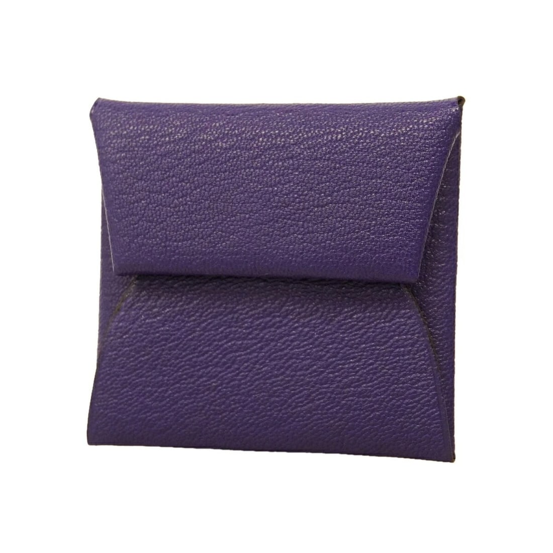 Hermes Bastia Chevre Mysore Wallet/Coin Case, Purple, G Stamp, Men's/Women's: --- Catalog ---Category: SizeSize (HxWxD): 8cm x 8.5cm x 5.00mm / 3.14'' x 3.34'' x 0.19''Category: DesignType: Coin purse/coin caseColor: PurpleGender: Men,WomenMaterial: Chevre myzore leather Catego