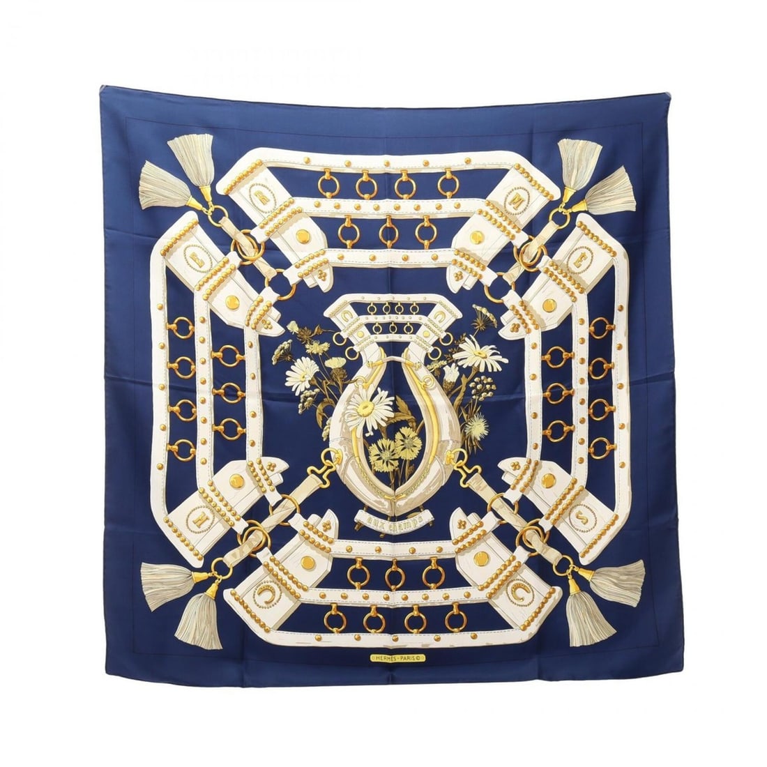 Hermes Carre 90 Aux Champs Scarf/Muffler, Silk, Women's, Navy, White, Yellow: --- Catalog ---Category: SizeSize (LxW): 89cm x 89cm / 35.03'' x 35.03''Category: DesignType: ScarfColor: Navy, White, YellowGender: WomenMaterial: Silk Category: GeneralBrand: Hermes--- Item List