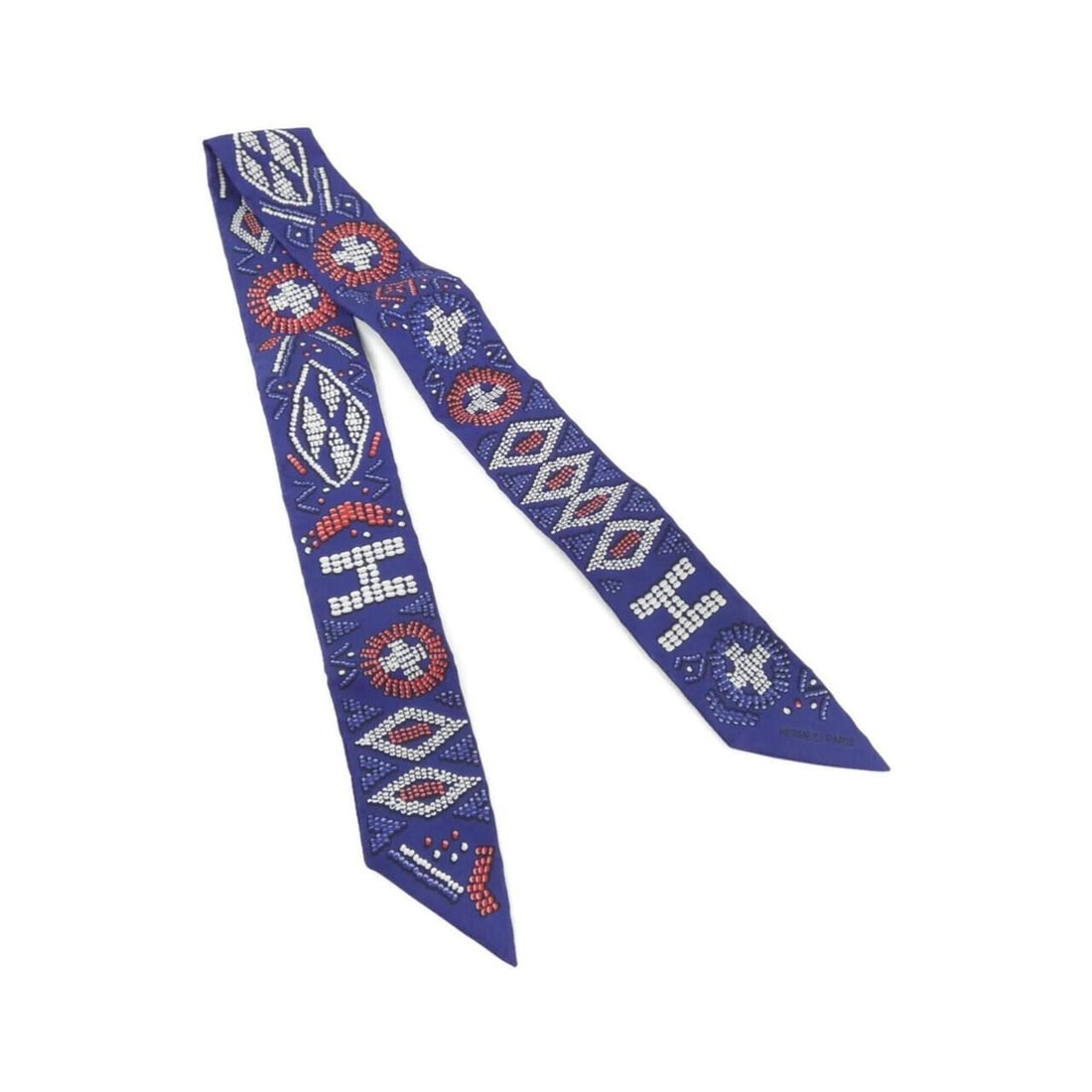 Hermes Kelly en Perles Twilly 062552S Scarf Muffler: --- Catalog ---Category: SizeSize (LxW): 5cm x 86cm / 1.96'' x 33.85''Category: DesignType: ScarfColor: Blue, NavyGender: Women,MenMaterial: Silk Category: GeneralMPN: 062552SBrand: Hermes--- Item Lis