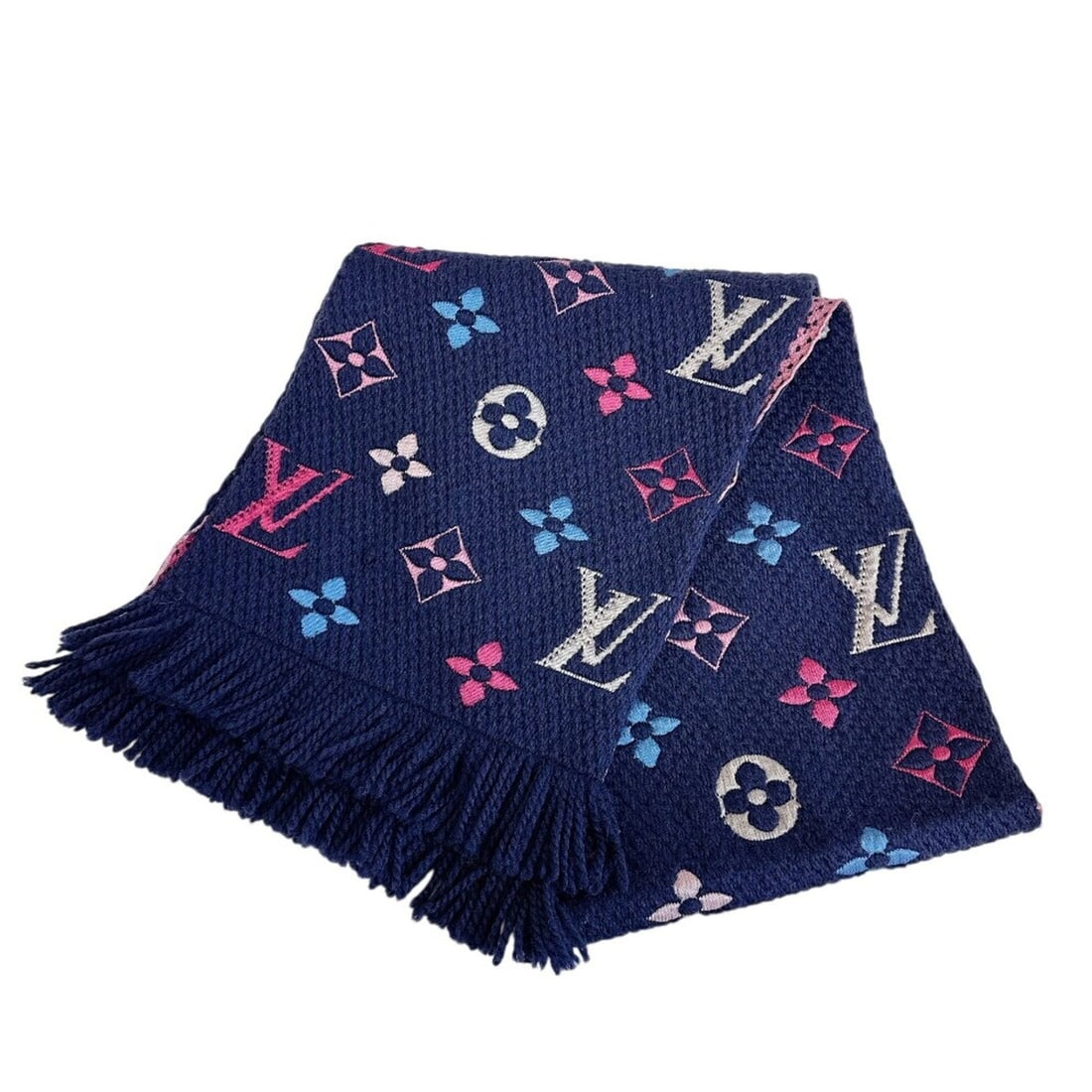 LOUIS VUITTON M70899 Echarpe Mania Rainbow Monogram Scarf, Navy: --- Catalog ---Category: SizeSize (LxW): 1.75m / 68.89''Category: DesignColor: Monogram, NavyGender: WomenMaterial: Silk , Wool Category: GeneralMPN: M70899Brand: Louis Vuitton--- Item List ---Section