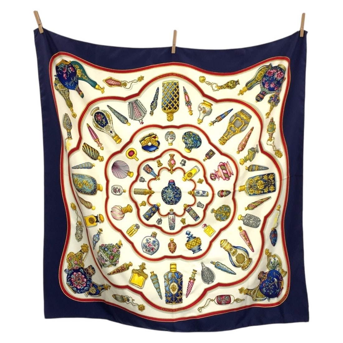 HERMES Carre 90 "Pourvu qu'on ait l'ivresse" Blue Silk Scarf/Muffler for Women: --- Catalog ---Category: SizeSize (LxW): 89cm x 89cm / 35.03'' x 35.03''Category: DesignType: ScarfColor: BlueGender: WomenMaterial: Silk Category: GeneralBrand: HermesCountry of Origin: France--- Ite