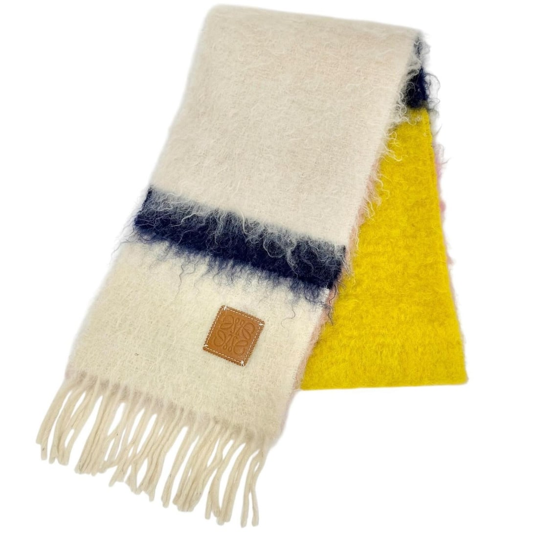 LOEWE wool mohair scarf/muffler with Anagram leather patch, border design, fringe, ivory,: --- Catalog ---Category: SizeSize (LxW): 1.78m x 24cm / 70.07'' x 9.44''Category: DesignType: StoleColor: Ivory, Multi-colorGender: WomenMaterial: Wool , Mohair Category: GeneralBrand: LoeweCountry of