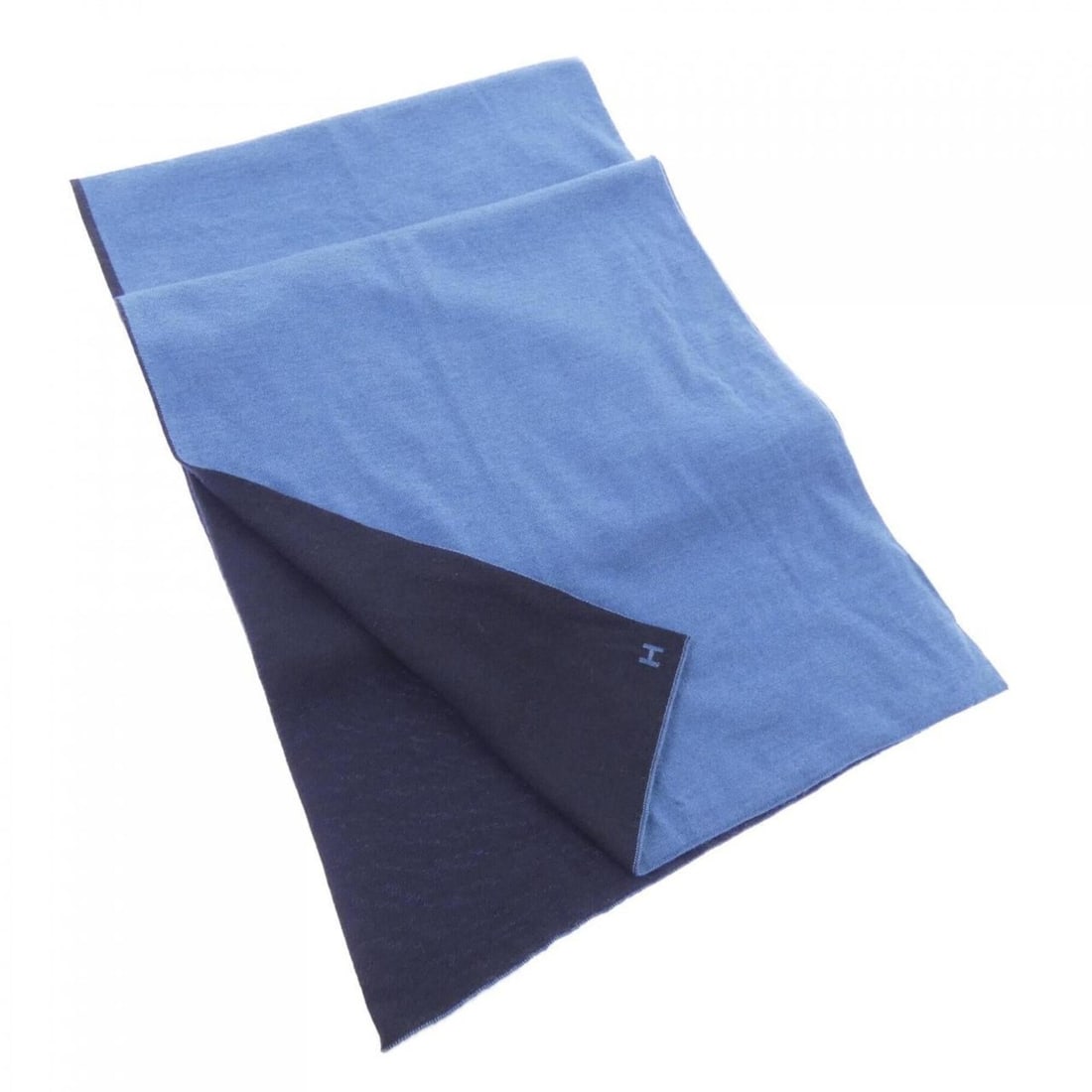 Hermes scarf: --- Catalog ---Category: SizeSize (LxW): 1.79m x 29.5cm / 70.47'' x 11.61''Category: DesignType: ScarfColor: BlueGender: MenMaterial: Silk , Cashmere Category: GeneralBrand: Hermes--- Item List ---Sec