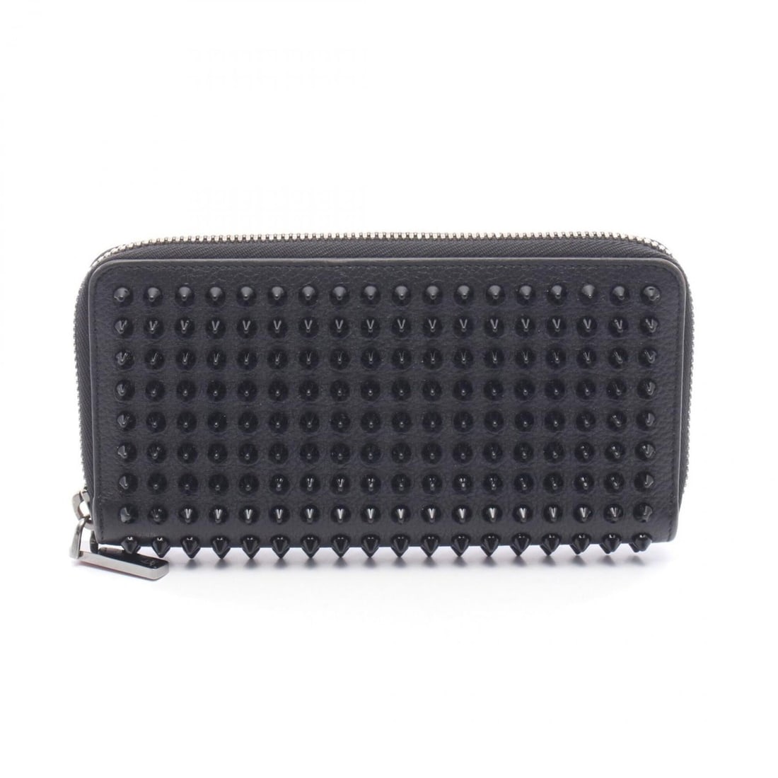 Christian Louboutin PANETTONE Spike Stud Round Long Wallet, Leather, Men's, Black: --- Catalog ---Category: SizeSize (HxWxD): 10cm x 19cm x 2cm / 3.93'' x 7.48'' x 0.78''Category: DesignType: Long wallet (bi-fold)Color: BlackGender: MenMaterial: Leather Category: GeneralBrand: Chris