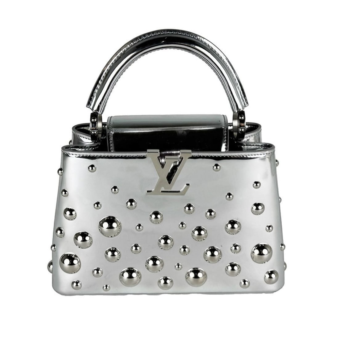 Louis Vuitton LOUIS VUITTON Handbag Shoulder Bag LV x YK Metal Dot Capucines BB Patent Leather: --- Catalog ---Category: SizeSize (HxWxD): 18cm x 27cm x 9cm / 7.08'' x 10.62'' x 3.54''Category: DesignType: Handbag, Shoulder bagColor: SilverGender: WomenMaterial: Patent leather Category: GeneralM