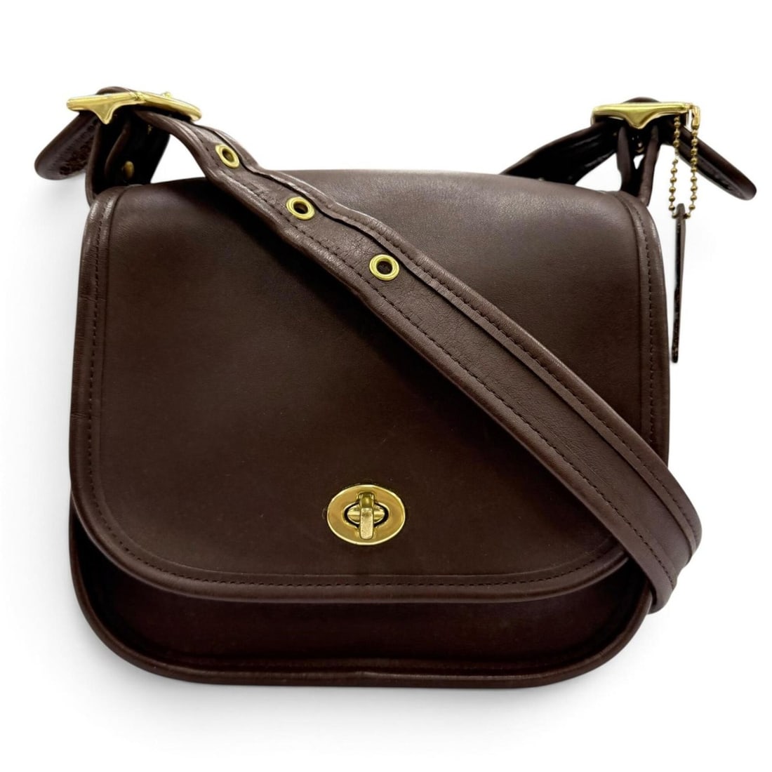 COACH Vintage 9965 Old Coach Glove Leather Shoulder Bag, Brown, Women's: --- Catalog ---Category: SizeSize (HxWxD): 19cm x 20cm x 10cm / 7.48'' x 7.87'' x 3.93''Category: DesignType: Shoulder bagColor: BrownGender: WomenMaterial: Leather Category: GeneralMPN: 9965Brand: Co