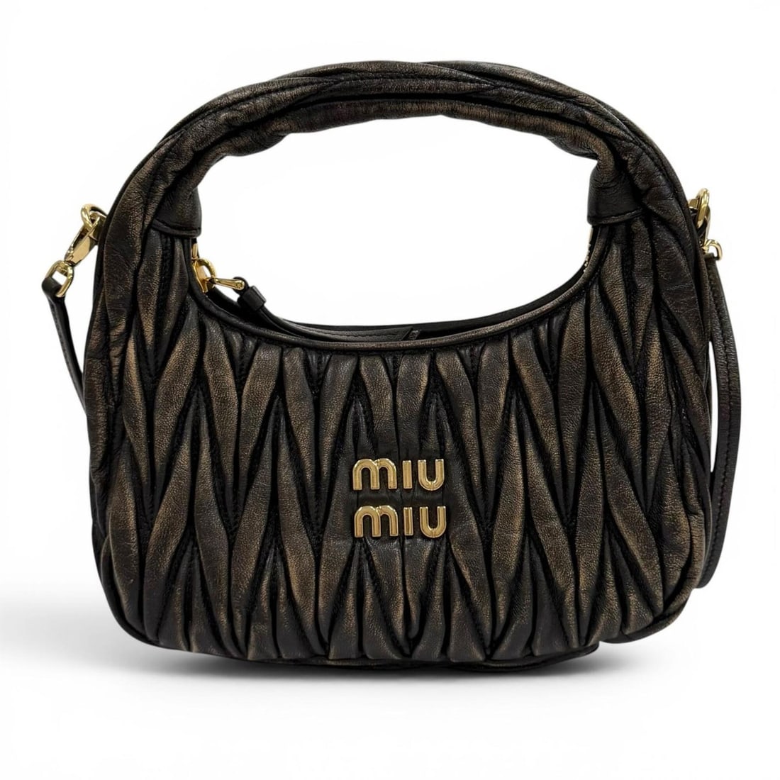 Miu Miu MIUMIU Wonder Matelassé Leather Hobo Bag, CAFFE Logo Hardware, 2-Way Shoulder Made in: --- Catalog ---Category: SizeSize (HxWxD): 12cm x 24cm x 6.5cm / 4.72'' x 9.44'' x 2.55''Category: DesignType: Shoulder bagGender: WomenMaterial: Leather Category: GeneralBrand: Miu MiuCountry of Orig
