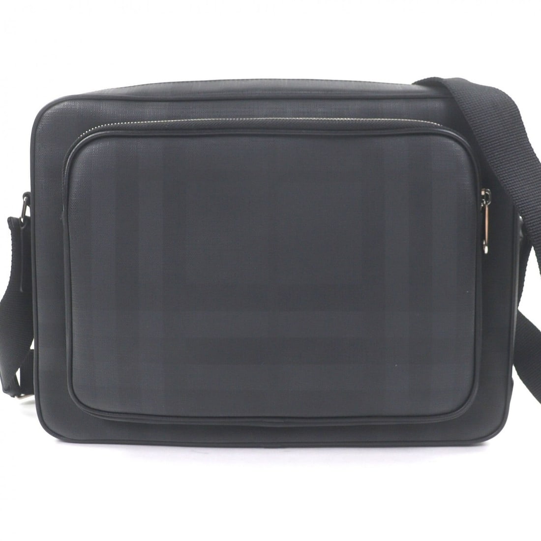 BURBERRY 8013987 Check Pattern Messenger Bag Shoulder Briefcase Black with Dust Men's: --- Catalog ---Category: SizeSize (HxWxD): 26cm x 36cm x 8cm / 10.23'' x 14.17'' x 3.14''Category: DesignType: Briefcase, Messenger bag, Shoulder bagColor: BlackGender: MenMaterial: Polyester , Cotton