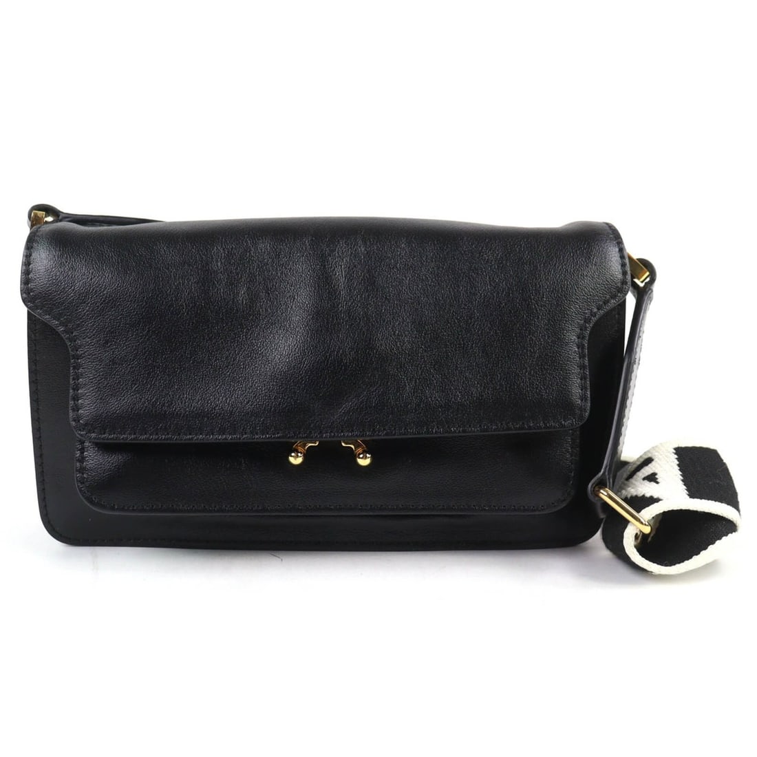 MARNI SBMP0124Q6 TRUNK SOFT EW Leather Logo Shoulder Bag, Black with Gold Hardware, Comes Dust Made: --- Catalog ---Category: SizeSize (HxWxD): 13cm x 23.5cm x 5cm / 5.11'' x 9.25'' x 1.96''Category: DesignType: Shoulder bagColor: BlackGender: WomenMaterial: Leather Hardware Color: GoldCategory: Gene