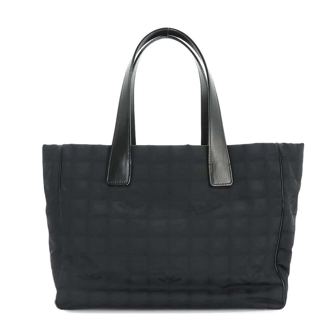 Chanel New Travel Line Tote MM Handbag, Nylon Jacquard Leather, Black, A15991: --- Catalog ---Category: SizeSize (HxWxD): 25.5cm x 34cm x 14.5cm / 10.03'' x 13.38'' x 5.7''Category: DesignType: Handbag, Tote bag, Weekend bagColor: BlackGender: WomenMaterial: Nylon , Jacquard , L