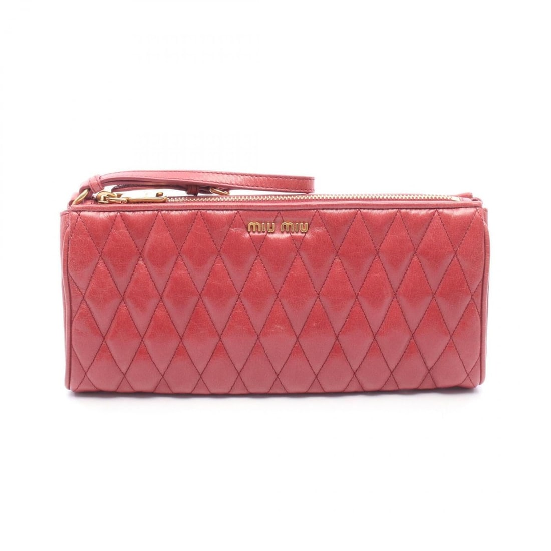Miu Miu Miu Matelassé Second Bag Clutch Handbag Leather Women's Red: --- Catalog ---Category: SizeSize (HxWxD): 12cm x 26cm x 3.5cm / 4.72'' x 10.23'' x 1.37''Category: DesignType: Clutch bag, HandbagColor: Red colorGender: WomenMaterial: Leather Category: GeneralLine:
