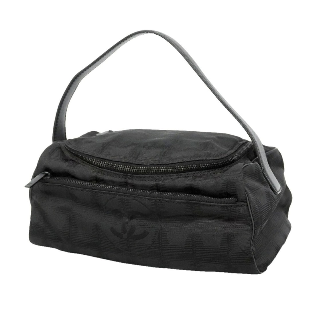 Chanel Handbag/Vanity Bag, New Travel Nylon, Black, Women's, P3472159: --- Catalog ---Category: SizeSize (HxWxD): 10cm x 23.5cm x 15cm / 3.93'' x 9.25'' x 5.9''Category: DesignType: Vanity bagColor: BlackGender: WomenMaterial: Nylon Hardware Color: SilverCategory: Genera