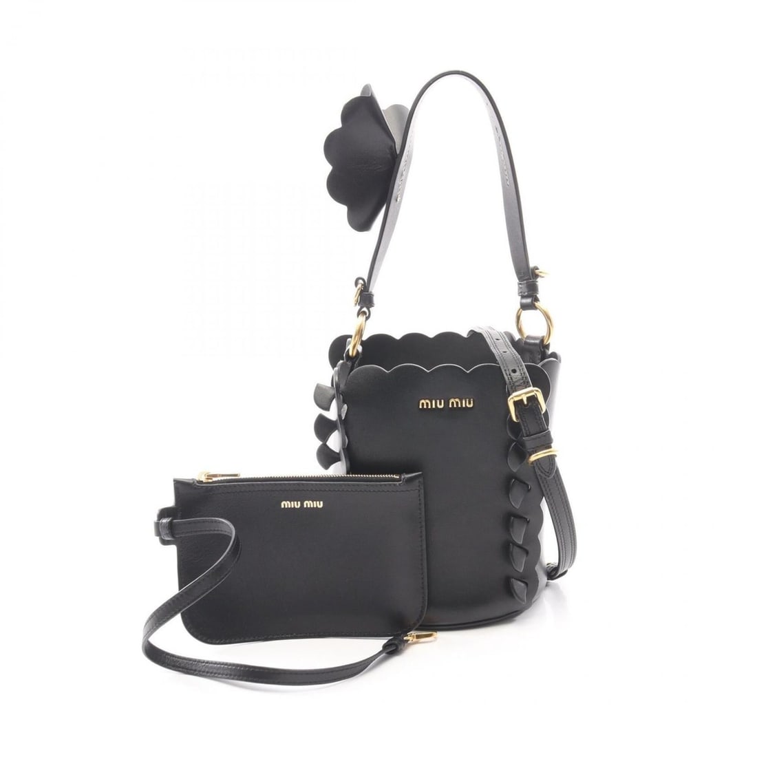 Miu Miu Miu Bucket Bag Flower 2-Way Handbag Leather Women's Black 5BE012: --- Catalog ---Category: SizeSize (HxWxD): 18cm x 15.5cm x 15.5cm / 7.08'' x 6.1'' x 6.1''Category: DesignType: Handbag, PouchColor: BlackGender: WomenMaterial: Leather Category: GeneralBrand: Miu Miu