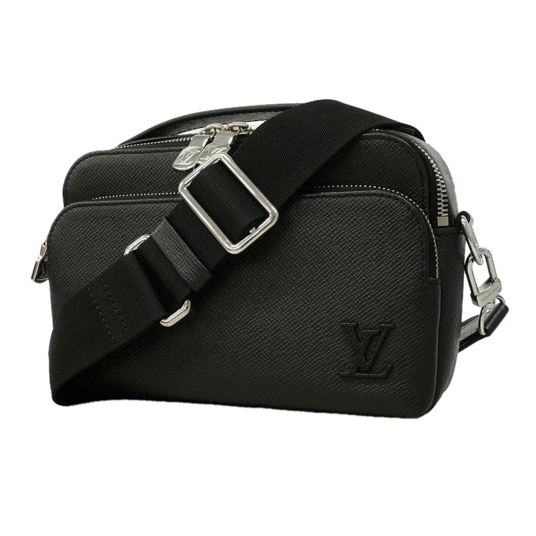 Louis Vuitton Taiga Avenue Shoulder Bag M11657 Noir (Men's): --- Catalog ---Category: SizeSize (HxWxD): 15cm x 22cm x 6cm / 5.9'' x 8.66'' x 2.36''Category: DesignType: Shoulder bagColor: NoirGender: MenCategory: GeneralMPN: M11657Brand: Louis Vuitton--- Item L