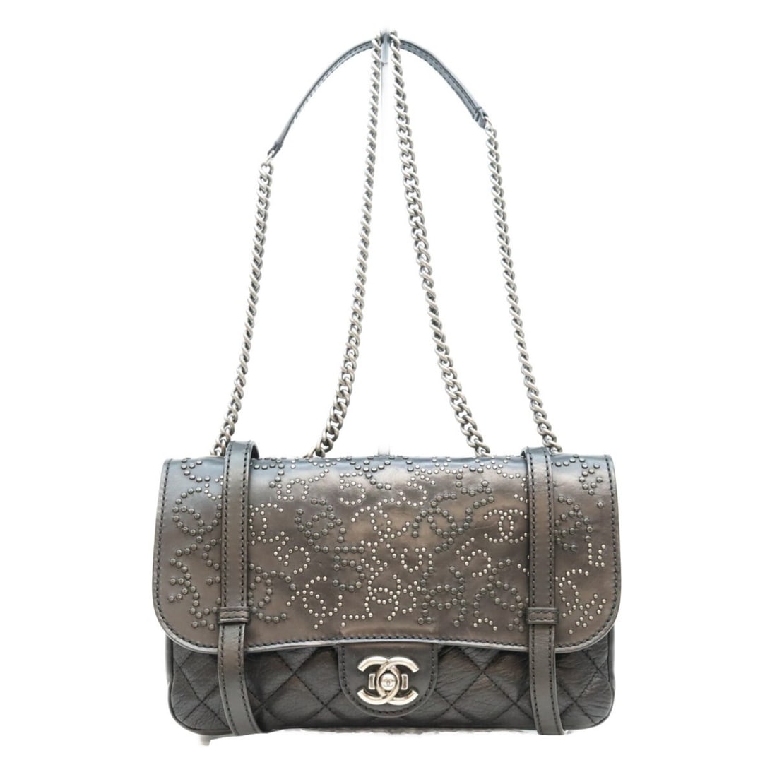 CHANEL A94074 Black Calfskin Silver Hardware Paris Dallas Studded Buckle Flap Shoulder Bag for Women: --- Catalog ---Category: SizeSize (HxWxD): 16cm x 26cm x 7.5cm / 6.29'' x 10.23'' x 2.95''Category: DesignType: Shoulder bagColor: BlackGender: WomenMaterial: Leather Hardware Color: SilverLeather/Fur