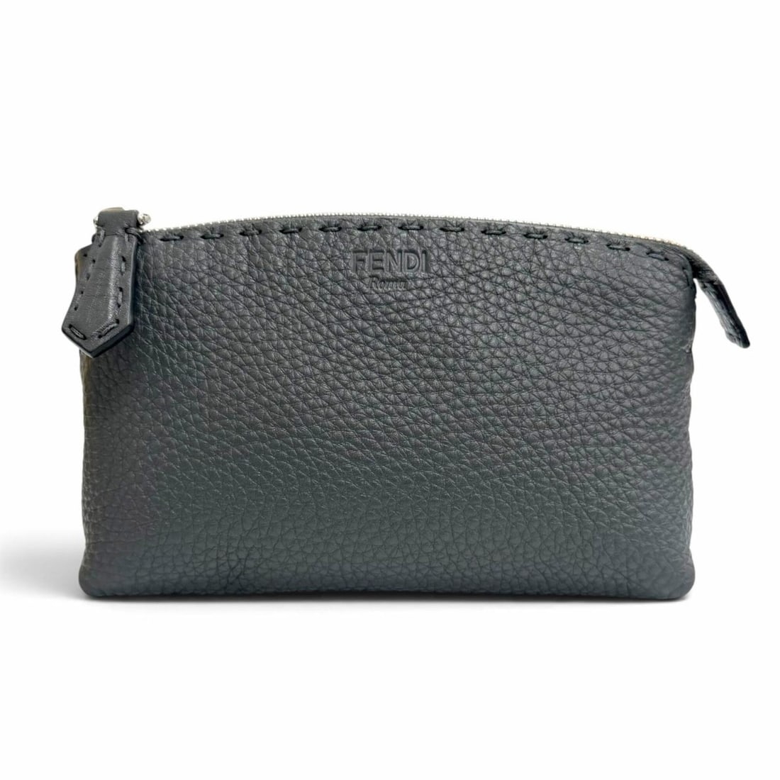FENDI 8N0114 SELLERIA Logo Leather Pouch, Cosmetic Dark Gray, Silver Hardware, Made in Italy,: --- Catalog ---Category: SizeSize (HxWxD): 10cm x 17.5cm x 6cm / 3.93'' x 6.88'' x 2.36''Category: DesignType: PouchColor: Dark grayGender: WomenMaterial: Leather Hardware Color: SilverCategory: Gener