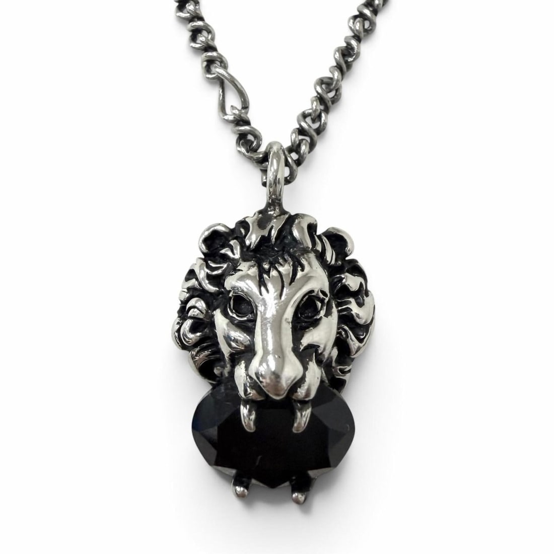 GUCCI Lion Head Black Crystal Aged Finish Pendant Necklace, Silver, Made in Italy, Men's, with Dust: --- Catalog ---Category: SizePendant Size: 25mm x 20mm / 0.98'' x 0.78''Neck Circumference: 54 cm - 60 cm / 21.25'' - 23.62''Category: DesignColor: SilverGender: MenNecklace Type: NecklaceCategory: Ge