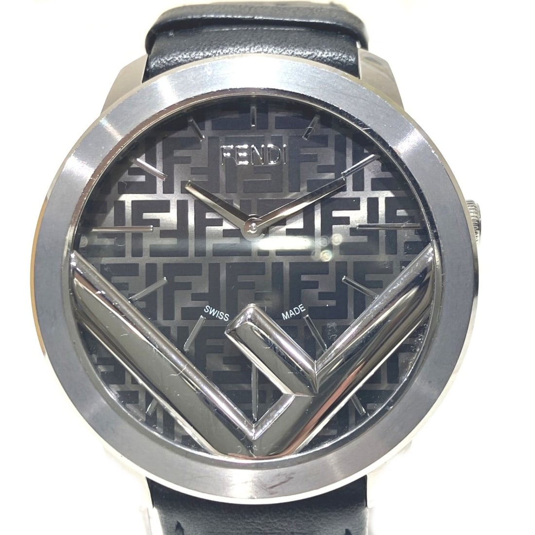 Fendi Runaway F is Watch, Total Weight 53.6g, Stainless Steel, Genuine Leather Strap, Quartz: --- Catalog ---Category: SizeWrist Size: 15.5cm - 19.5cm / 6.1'' - 7.67''Case Diameter: 40mm / 1.57''Category: DesignType: WristwatchColor (Dial): GrayMaterial (Band): LeatherMaterial (Case): Stainles