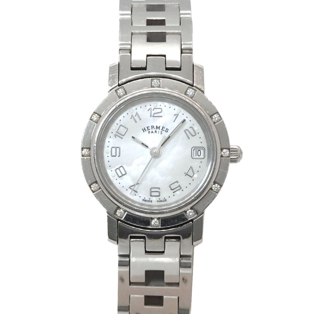 Hermes Clipper Nacre CL4 230 Women's Watch, 12-Diamond Bezel, White Shell, Quartz Watch.: --- Catalog ---Category: SizeWrist Size: 13.5cm / 5.31''Case Diameter: 24mm / 0.94''Category: DesignType: WristwatchGender: WomenColor (Dial): White shellMaterial (Band): Stainless steelMaterial (Case