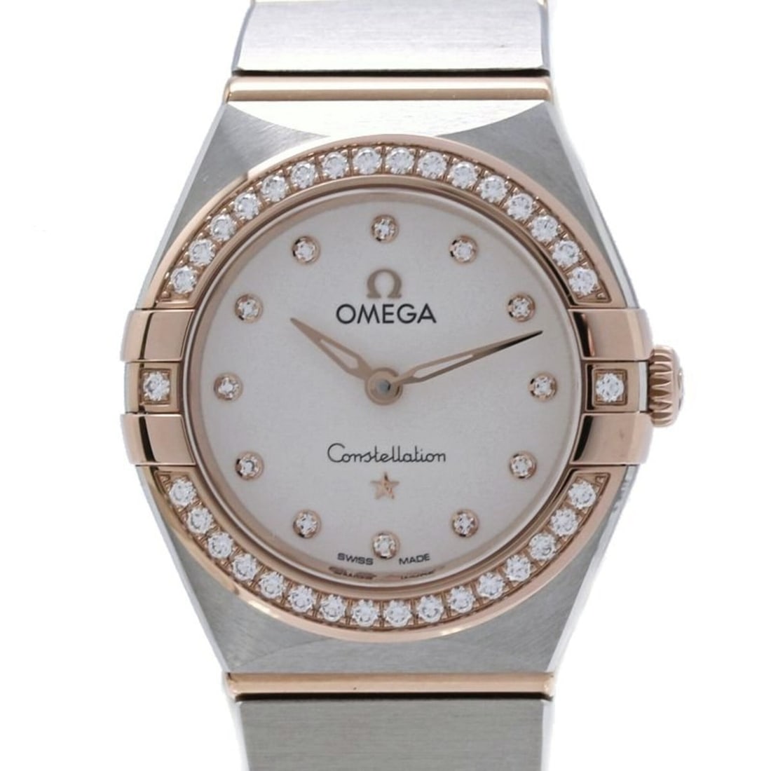 OMEGA Constellation Manhattan Diamond Bezel 131.25.25.60.52.001 Women's Watch SS x 18K Sedna Gold: --- Catalog ---Category: SizeWrist Size: 16.5cm / 6.49''Case Diameter: 25mm / 0.98''Category: DesignType: WristwatchGender: WomenColor (Dial): WhiteMaterial (Band): Pink gold (18K), Stainless steelMat