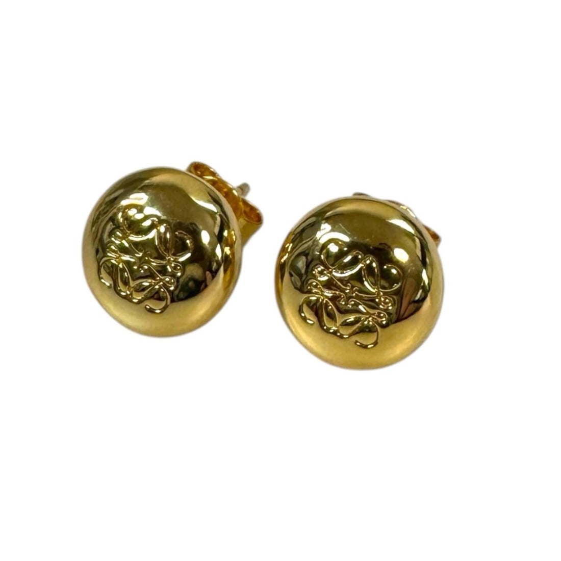 Loewe Anagram Pebble Stud Earrings (Pair) Gold Ag925 Women's: --- Catalog ---Category: SizeSize (HxWxD): 10.00mm x 10.00mm / 0.39'' x 0.39''Category: DesignType: Stud earringsColor: GoldGender: WomenMaterial: Silver 925Category: GeneralBrand: Loewe--- Item List 