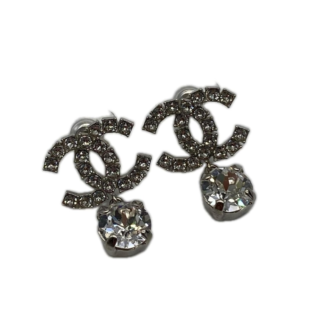 CHANEL Chanel Coco Mark Rhinestone Earrings A58345 Silver SP Women's: --- Catalog ---Category: SizeWeight: 5g / 0.17oz.Size (HxWxD): 16.00mm x 11.00mm / 0.63'' x 0.43''Category: DesignType: Drop earringsColor: SilverStone: RhinestoneGender: WomenCategory: GeneralBrand: 