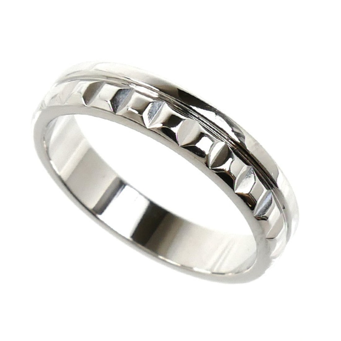 Boucheron Quatre Radiant Half Ring in 18K White Gold (JAL00250, Size 52, 4.4g) - Women's: --- Catalog ---Category: SizeUS Size: 6.5Brand Size: 52Category: DesignType: Band ringGender: WomenMaterial: White gold (18K)Category: GeneralMPN: JAL00250Brand: BoucheronCountry of Origin: France--- 