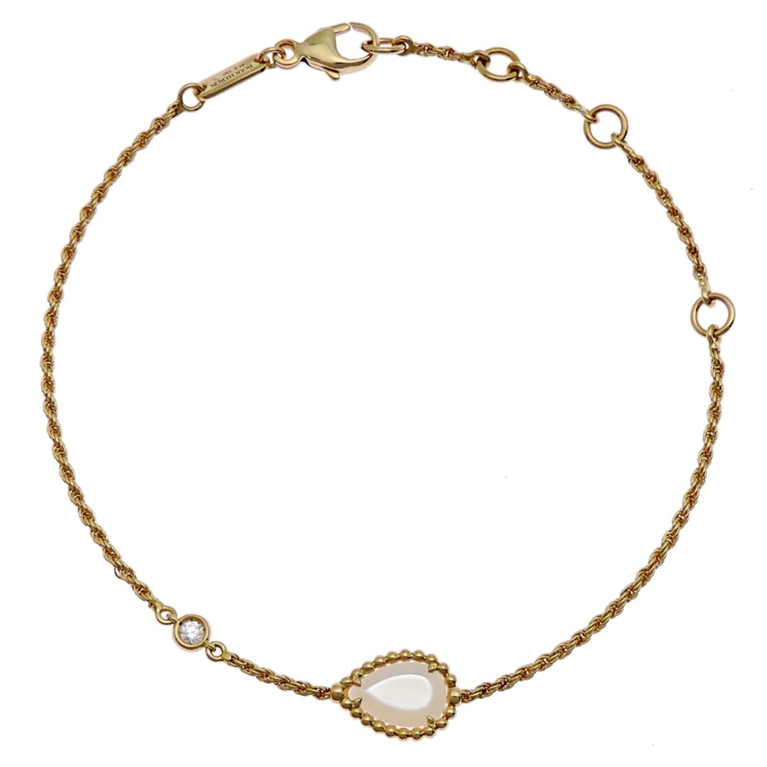 Boucheron Serpent Bohème Extra Small Mother-of-Pearl 1P Diamond #17.5 Women's/Men's Bracelet: --- Catalog ---Category: SizeLength: 17.5cm / 6.88''Category: DesignType: Charm braceletStone: Diamond, Mother of pearlGender: Men,WomenMaterial: Yellow gold (18K)Category: GeneralMPN: JBT00808Brand: 