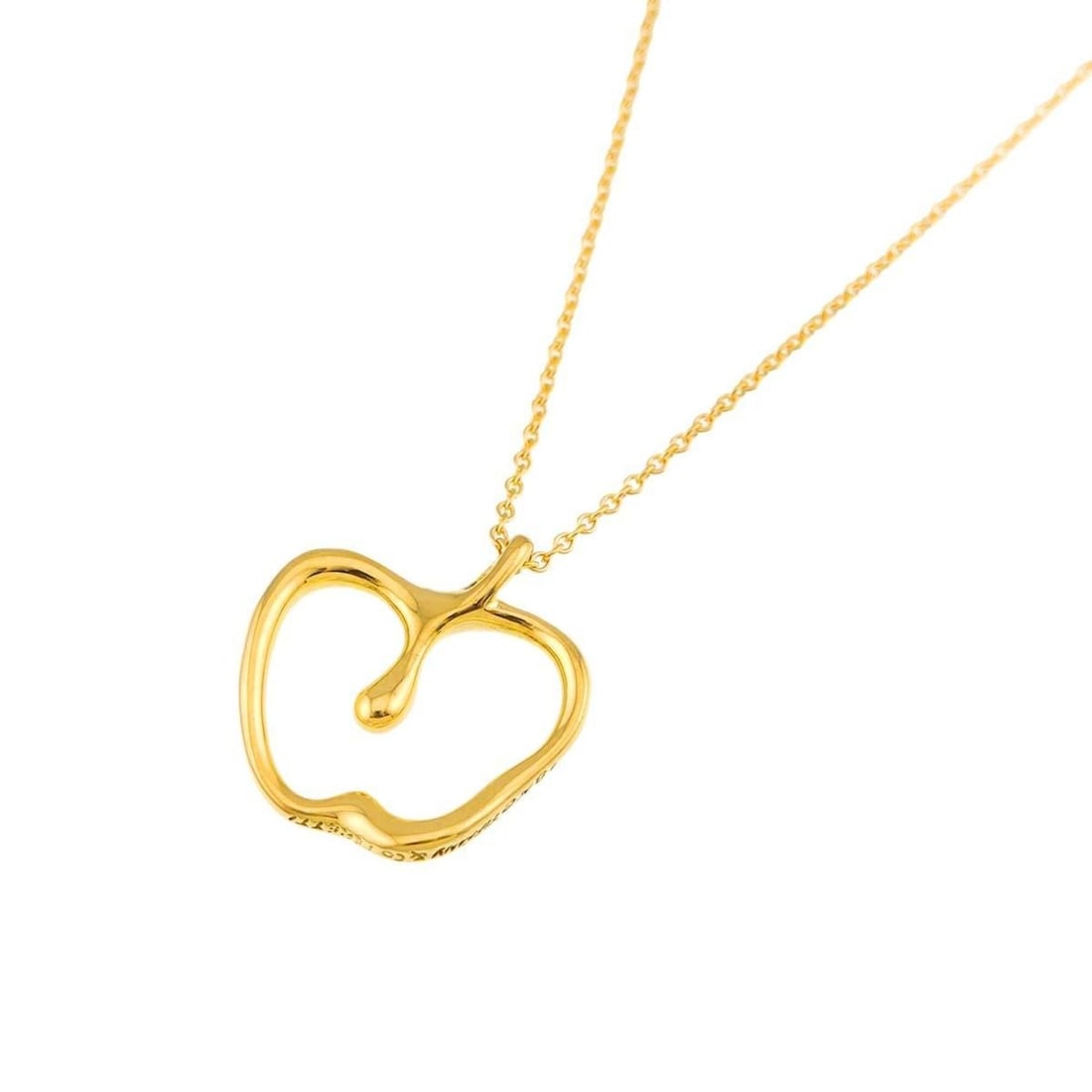 Tiffany & Co. Apple Necklace, 40cm, 18K Yellow Gold (750), Design: --- Catalog ---Category: SizePendant Size: 17.2mm x 16.4mm / 0.67'' x 0.64''Neck Circumference: 40 cm / 15.74''Category: DesignGender: WomenMaterial: Yellow gold (18K)Necklace Type: NecklaceCategory: 