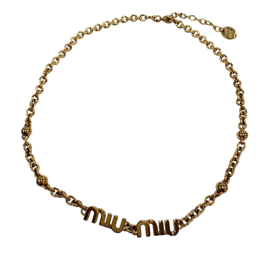 Miu Miu MIUMIU 5IC059 Logo Chain Choker Necklace, Gold, Made in Italy, Women's, with Box and Dust: --- Catalog ---Category: SizePendant Size: 7mm x 45mm / 0.27'' x 1.77''Neck Circumference: 41 cm - 46 cm / 16.14'' - 18.11''Category: DesignColor: GoldGender: WomenMaterial: BrassNecklace Type: Choker