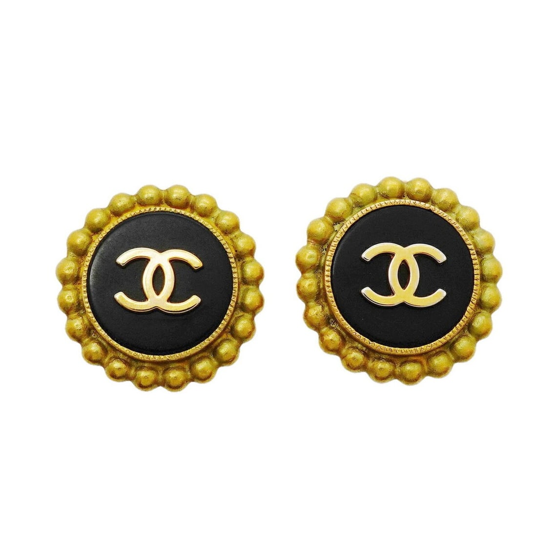 Chanel earrings, Coco Mark, GP plated, gold, black, women's.: --- Catalog ---Category: SizeSize (HxWxD): 26.00mm x 25.80mm / 1.02'' x 1.02''Category: DesignType: Clip earringsColor: Black, GoldGender: WomenMaterial: Gold platingCategory: GeneralBrand: Chanel--- 