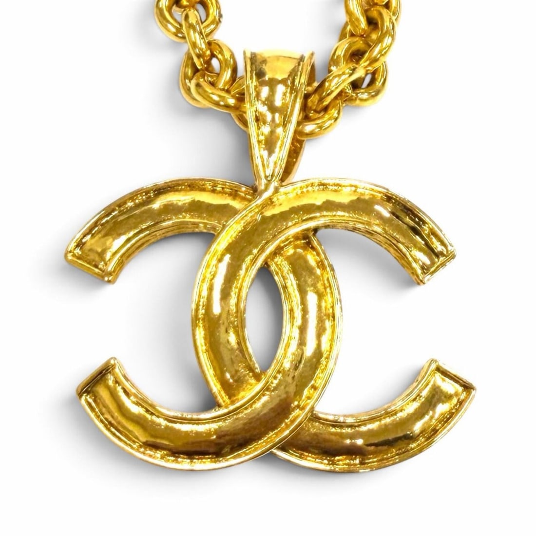 CHANEL Vintage 94P Coco Mark Chain Necklace Pendant Accessory Gold Made in France Women's: --- Catalog ---Category: SizePendant Size: 48mm x 45mm / 1.88'' x 1.77''Neck Circumference: 50 cm / 19.68''Category: DesignColor: GoldGender: WomenPendant Type: PendantNecklace Type: NecklaceCategory: