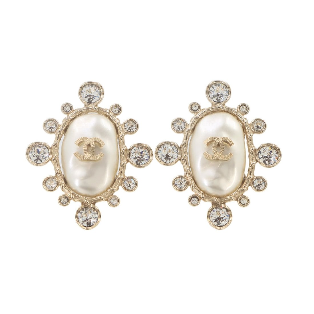 Chanel Coco Mark Faux Pearl Rhinestone Earrings, Gold & White, B19C: --- Catalog ---Category: SizeSize (HxWxD): 40.00mm x 36.00mm / 1.57'' x 1.42''Category: DesignType: Clip earringsColor: Gold, WhiteGender: WomenCategory: GeneralBrand: ChanelCountry of Origin: