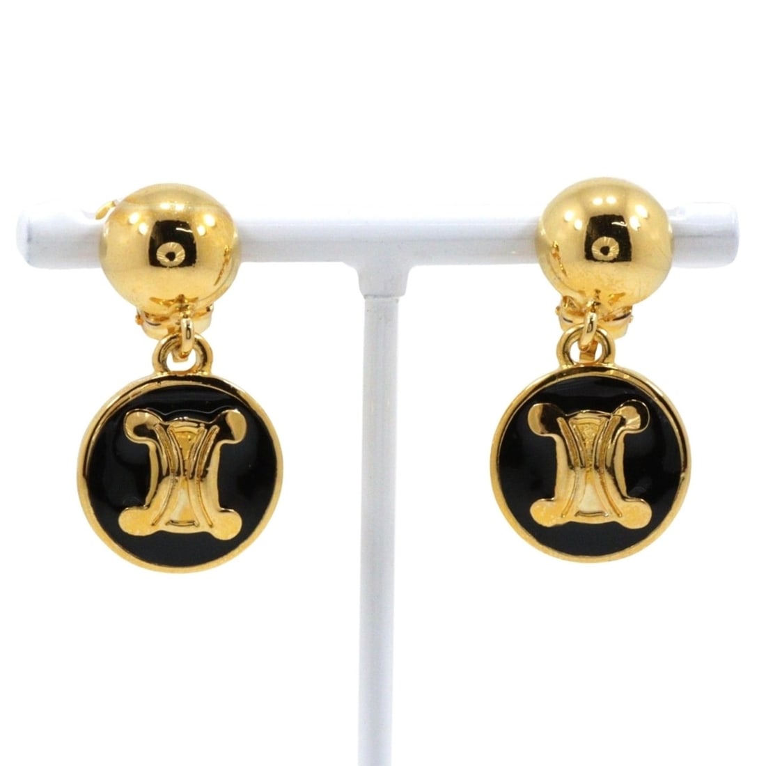 Celine Triomphe Earrings, Gold Plated, Approx. 14.7g, Women's.: --- Catalog ---Category: SizeWeight: 14.7g / 0.51oz.Size (HxWxD): 33.00mm x 17.00mm / 1.30'' x 0.67''Category: DesignType: Clip earringsColor: GoldGender: WomenCategory: GeneralBrand: Celine--- Item