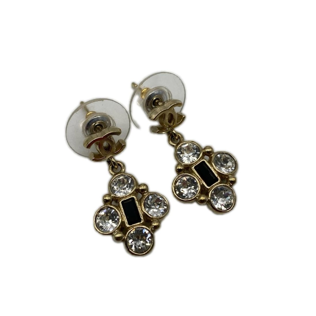 CHANEL Coco Mark Earrings, Gold & Black GP, Women's: --- Catalog ---Category: SizeSize (HxWxD): 23.00mm x 13.00mm / 0.91'' x 0.51''Category: DesignType: Drop earringsColor: Black, GoldFinish: Gold platedGender: WomenCategory: GeneralBrand: Chanel--- Ite