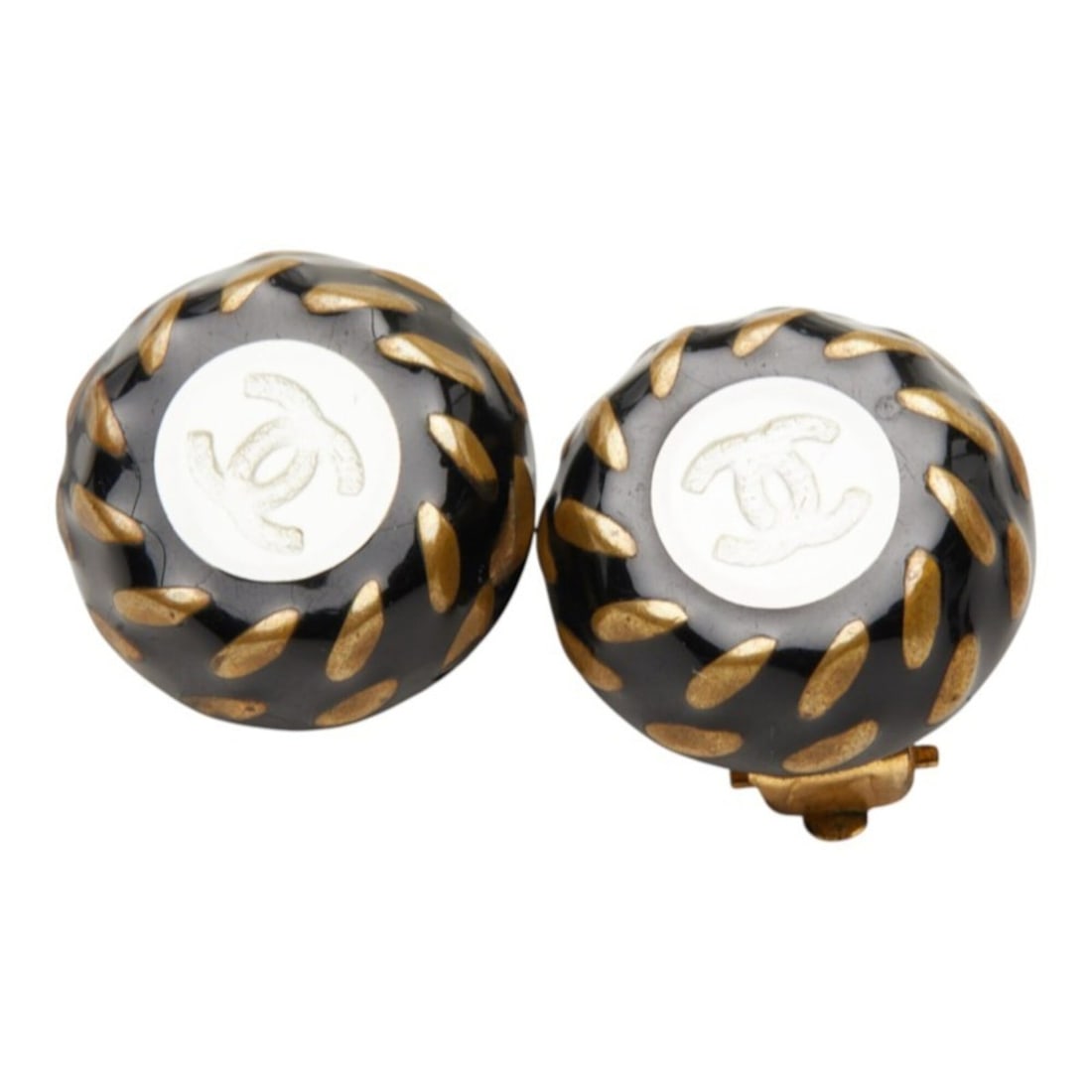 Chanel Coco Mark Vintage Earrings 97A Black Gold Silver Plated Plastic Women's CHANEL: --- Catalog ---Category: SizeSize (HxWxD): 22.30mm x 22.60mm / 0.88'' x 0.89''Category: DesignType: Clip earringsColor: Black, Gold, SilverGender: WomenMaterial: PlasticCategory: GeneralBrand: Chanel-