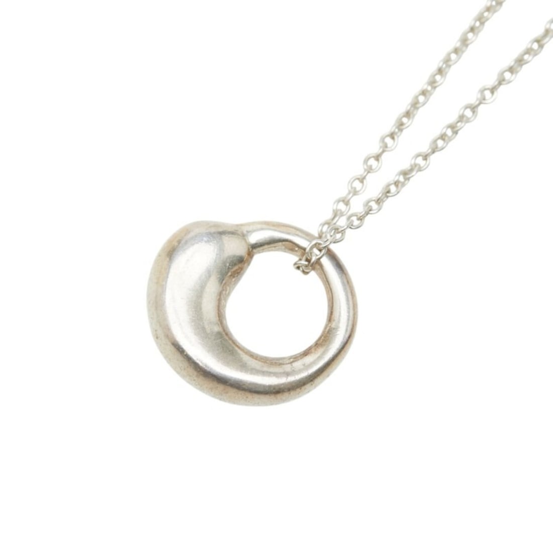Tiffany & Co. Eternal Circle Necklace, SV925 Silver, Women's.: --- Catalog ---Category: SizePendant Size: 13.7mm x 13.3mm / 0.53'' x 0.52''Neck Circumference: 41.5 cm / 16.33''Category: DesignGender: WomenMaterial: Silver 925Necklace Type: NecklaceCategory: Gener