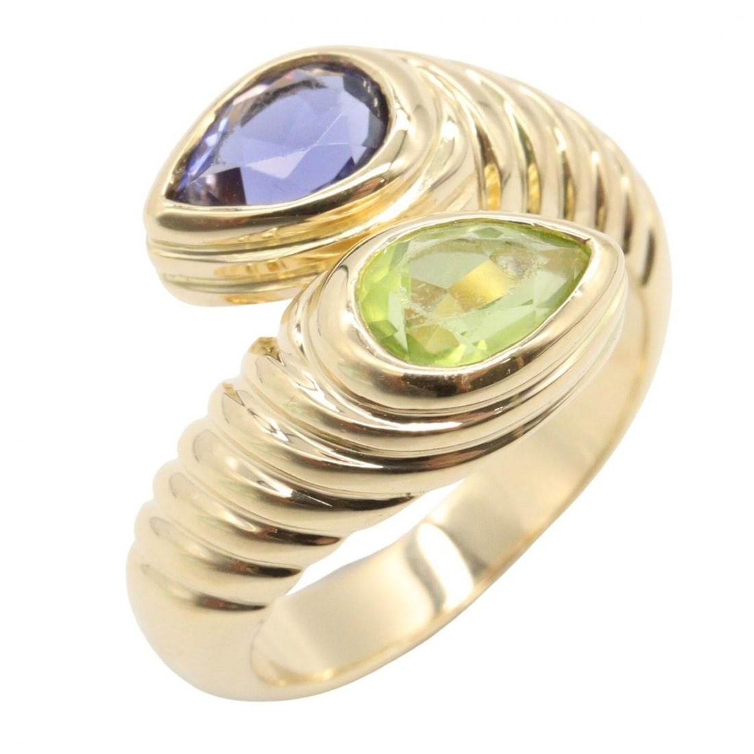 BVLGARI Doppio Baccherato Ring, Iolite and Peridot 18K (Yellow Gold), Women's, Gold Tone, Blue Green: --- Catalog ---Category: SizeWidth: 3.8mm / 0.15''Weight: 11.5g / 0.4oz.JP Size: 12US Size: 6.5Category: DesignType: Band ringColor: Blue, Gold, GreenStone: PeridotGender: WomenMaterial: Yellow gold (