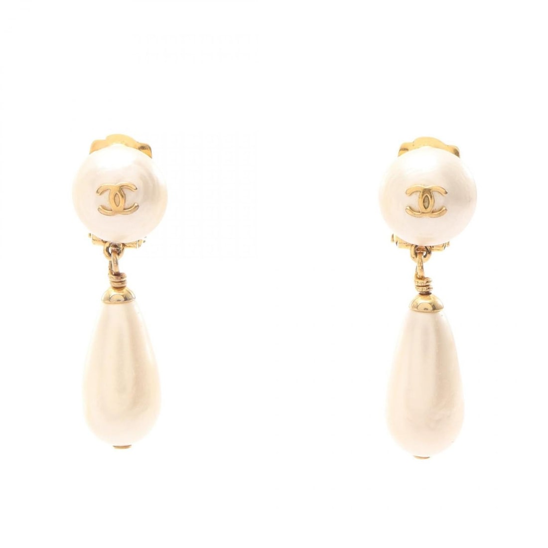 Chanel Coco Mark Swing 96P Earrings, Gold Plated (GP), Faux Pearl, Women's, Gold/White Tones: --- Catalog ---Category: SizeSize (HxWxD): 39.00mm x 12.00mm / 1.54'' x 0.47''Category: DesignType: Clip earringsColor: Gold, WhiteGender: WomenMaterial: Artificial pearl, Gold platingCategory: Genera
