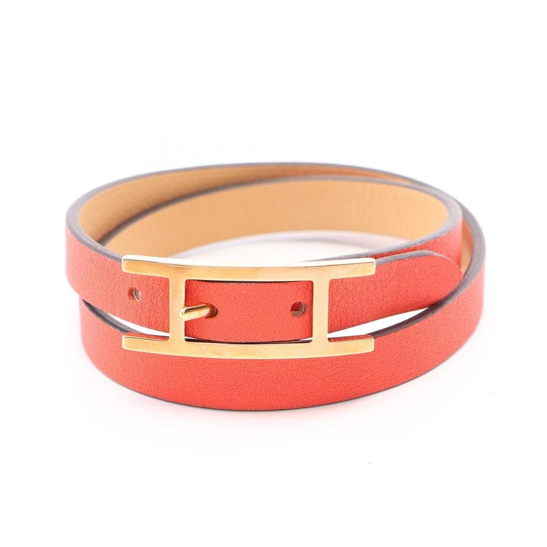 Hermes HERMES Be Api Double Tour Naturel Sable Orange Feather Bracelet Accessory, Veau Swift: --- Catalog ---Category: SizeLength: 14cm - 16cm / 5.51'' - 6.29''Category: DesignType: Charm braceletColor: Red colorGender: WomenMaterial: Swift leatherCategory: GeneralBrand: Hermes--- Item List --
