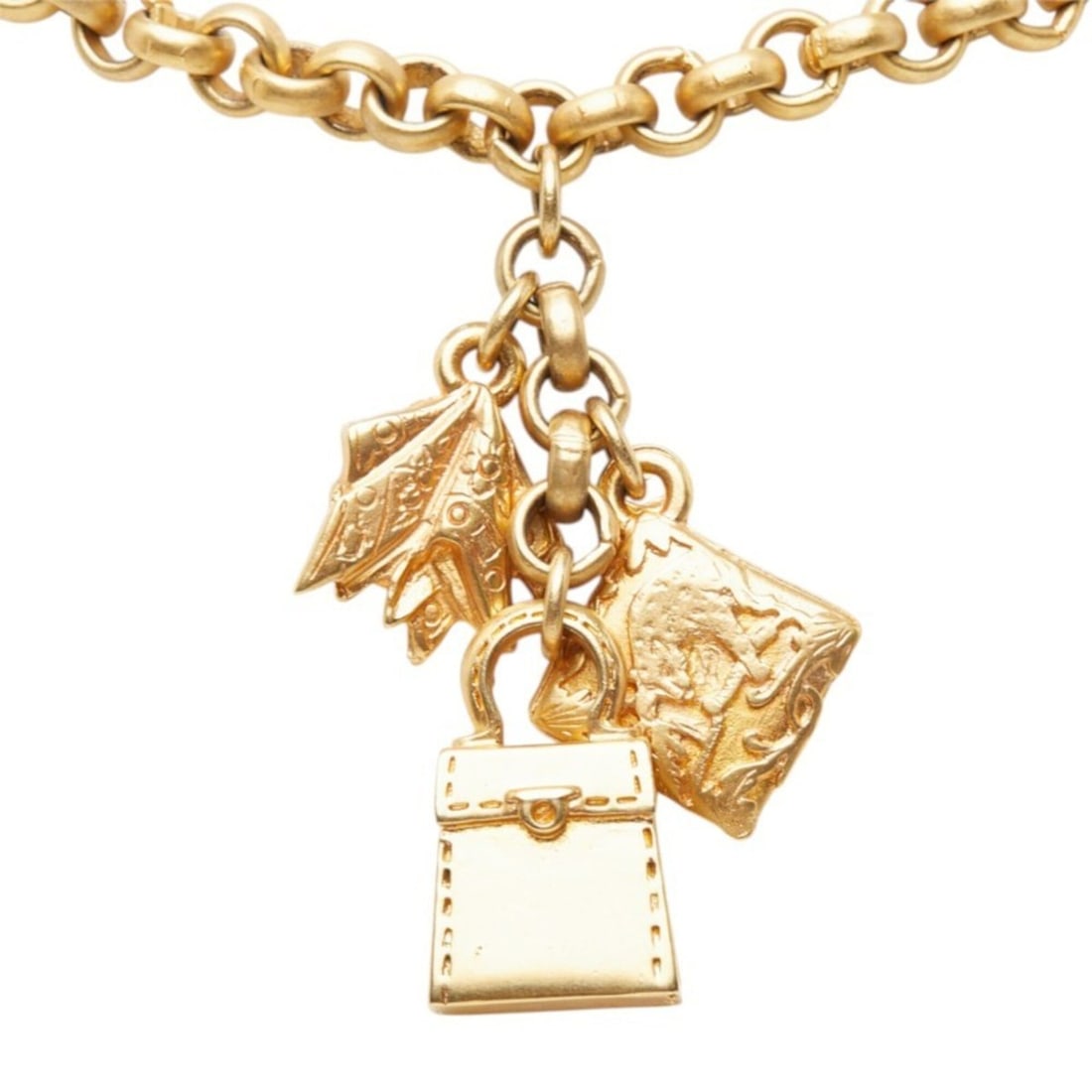 Salvatore Ferragamo handbag motif chain pendant necklace, gold plated, for women.: --- Catalog ---Category: SizePendant Size: 28mm x 17.1mm / 1.1'' x 0.67''Neck Circumference: 62.5 cm / 24.6''Category: DesignColor: GoldGender: WomenNecklace Type: NecklaceCategory: GeneralBrand: Salv