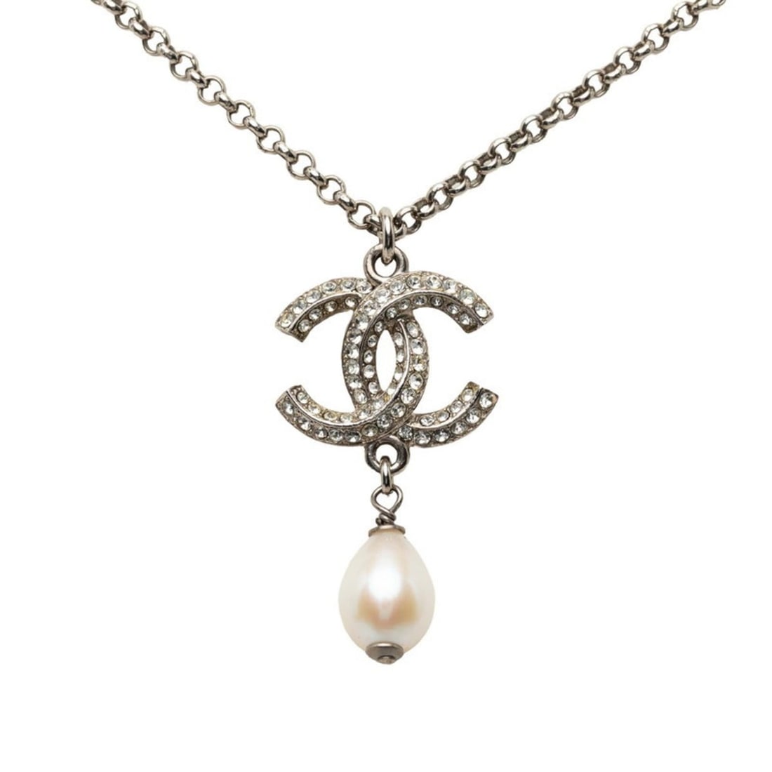 Chanel Coco Mark Necklace, Silver Metal, Faux Pearl Rhinestone, Women's CHANEL: --- Catalog ---Category: SizePendant Size: 37.3mm x 18.1mm / 1.46'' x 0.71''Neck Circumference: 61 cm / 24.01''Category: DesignColor: SilverGender: WomenMaterial: Metal, RhinestoneNecklace Type: Neckl