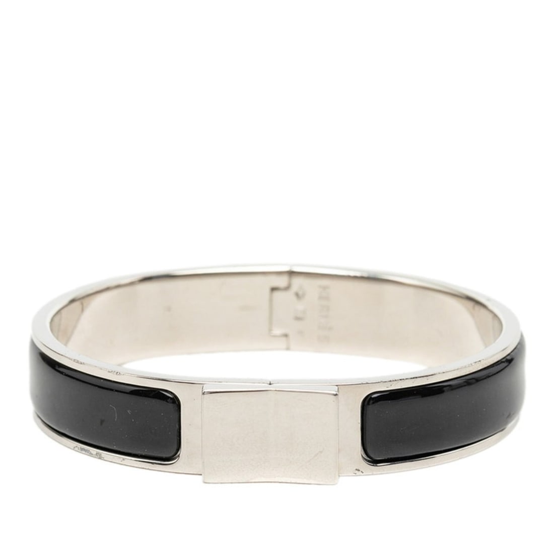 Hermes Clic Loquet Enamel Bracelet Bangle Silver Black Metal Women's HERMES: --- Catalog ---Category: SizeWidth: 1.1cm / 0.43''Length: 15.5cm / 6.1''Total Length: 18cm / 7.08''Category: DesignType: Charm braceletColor: Black, SilverGender: WomenMaterial: MetalCategory: General