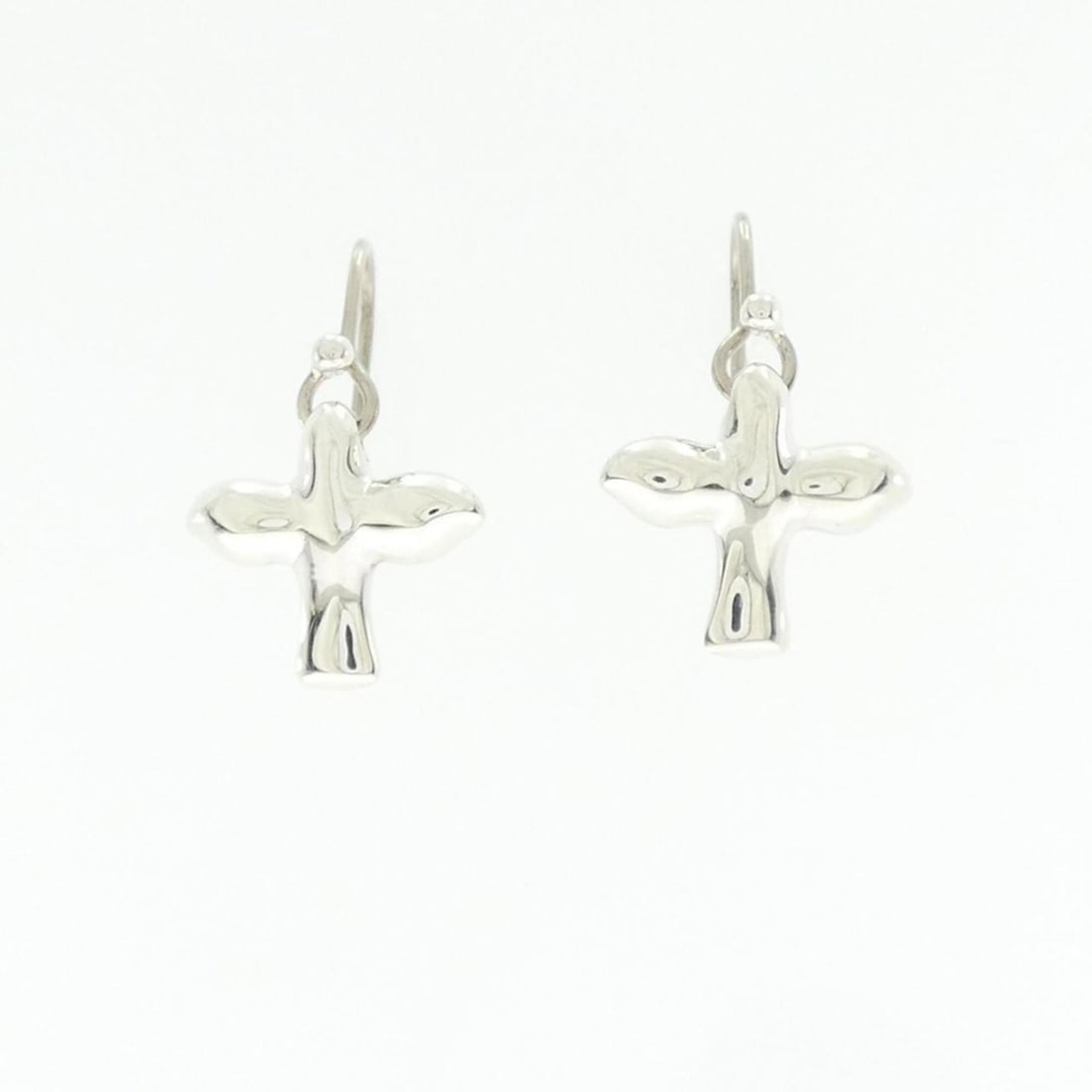 Tiffany & Co. 925 585WG Earrings: --- Catalog ---Category: SizeSize (HxWxD): 14.30mm x 13.00mm / 0.56'' x 0.51''Category: DesignType: Drop earringsGender: WomenMaterial: Silver 925, White goldCategory: GeneralBrand: Tiffany--- Item