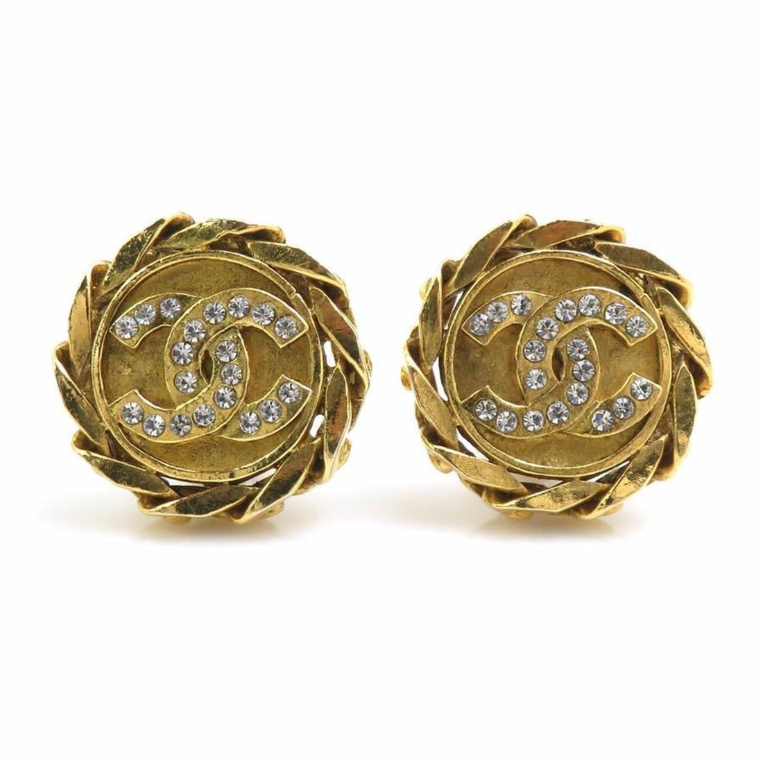 Chanel earrings, metal, gold, women's, h32496i: --- Catalog ---Category: DesignType: Clip earringsColor: GoldGender: WomenMaterial: MetalCategory: GeneralBrand: ChanelCountry of Origin: France--- Item List ---Section: ConditionRanking: Rank AB